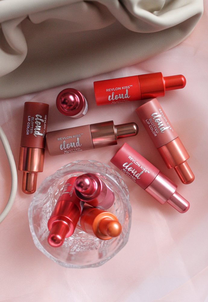 Revlon Kiss Cloud Blotted Lip Color