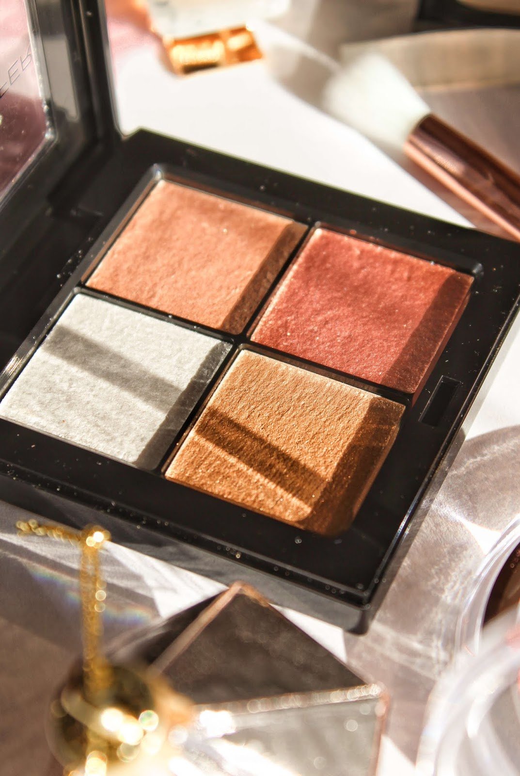 Models Prefer Foil Finish Cream Eyeshadow